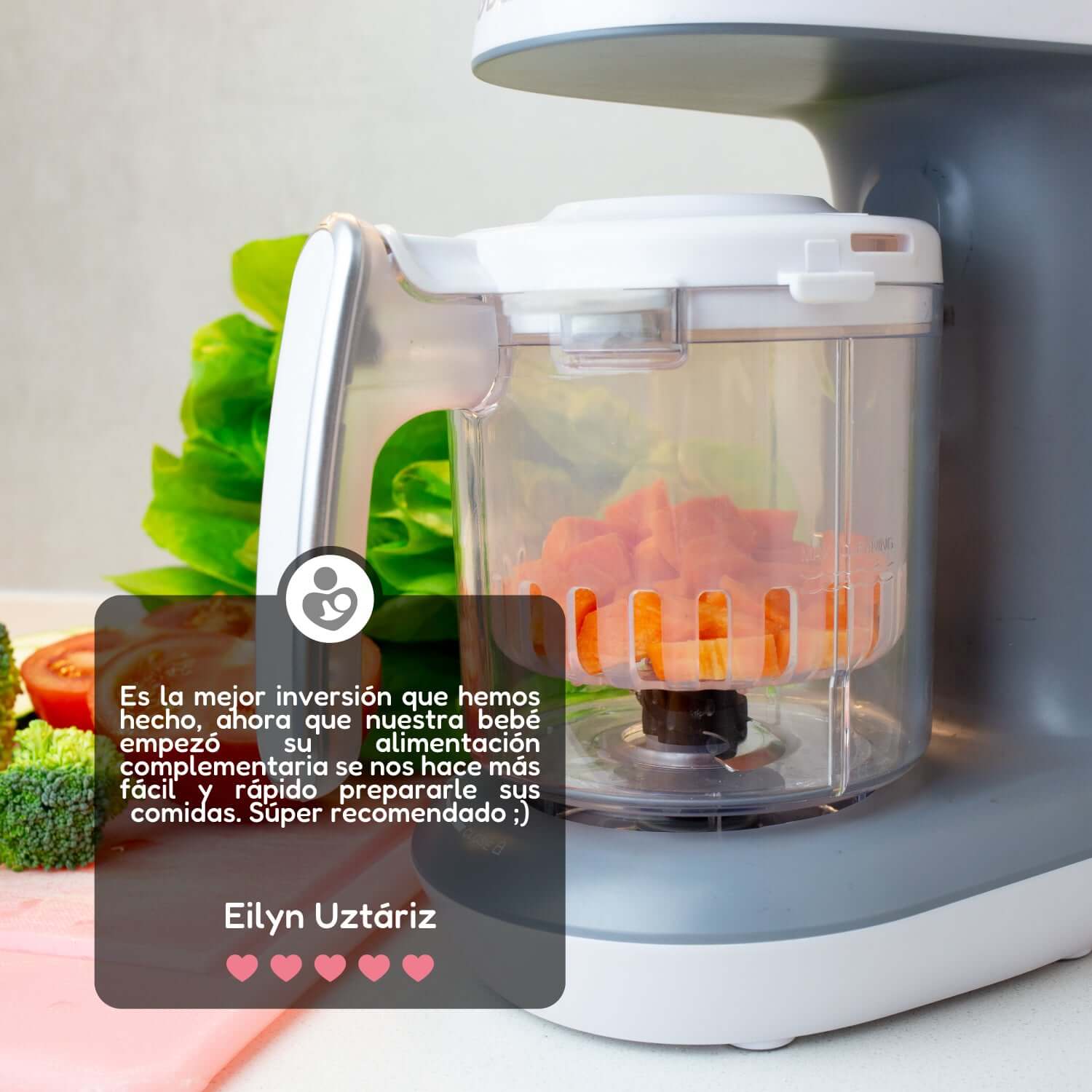 Procesadora de alimentos Multifuncional Balia con ingredientes frescos, ideal para sopas y papillas.