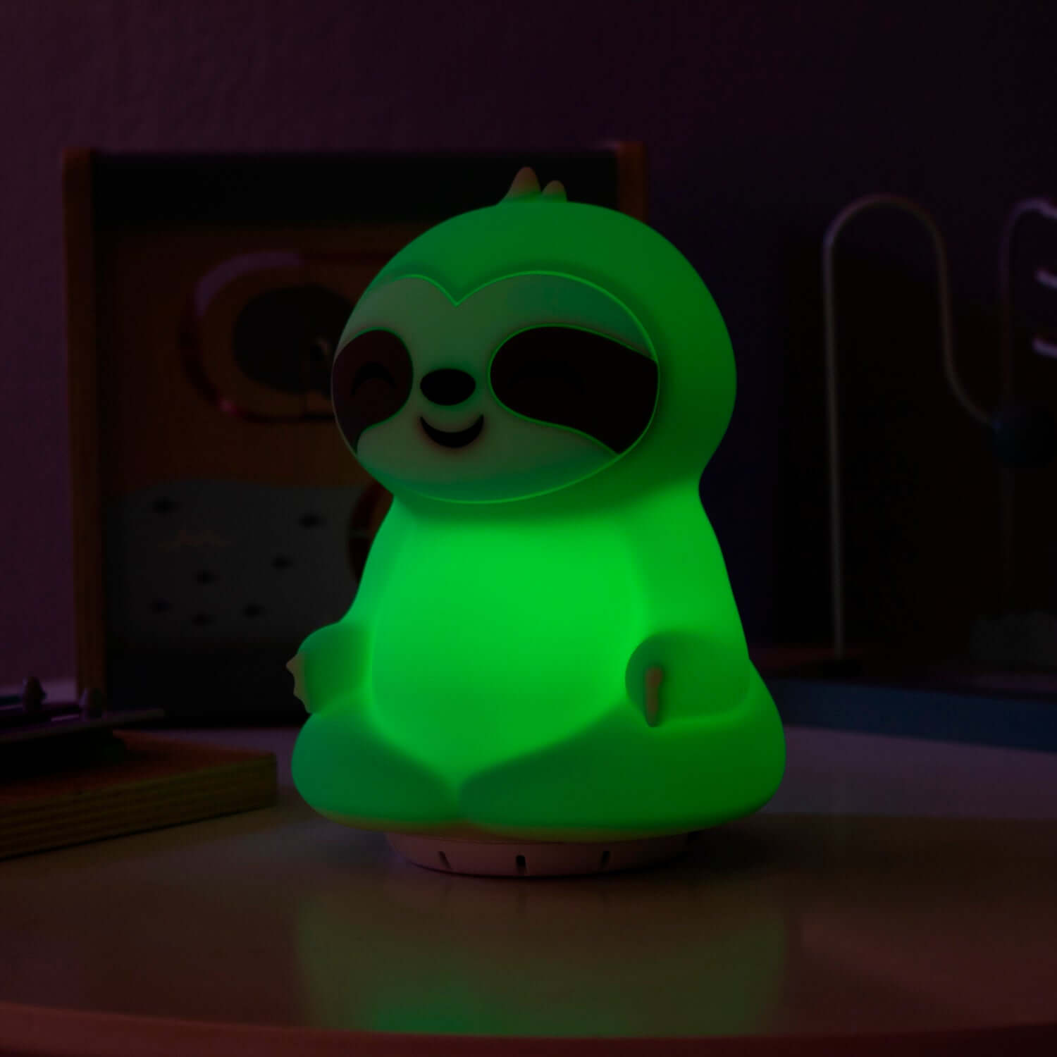 Lámpara con ruido blanco Perezoso de Balia, luz RGB relajante y suave que crea un ambiente tranquilizante.