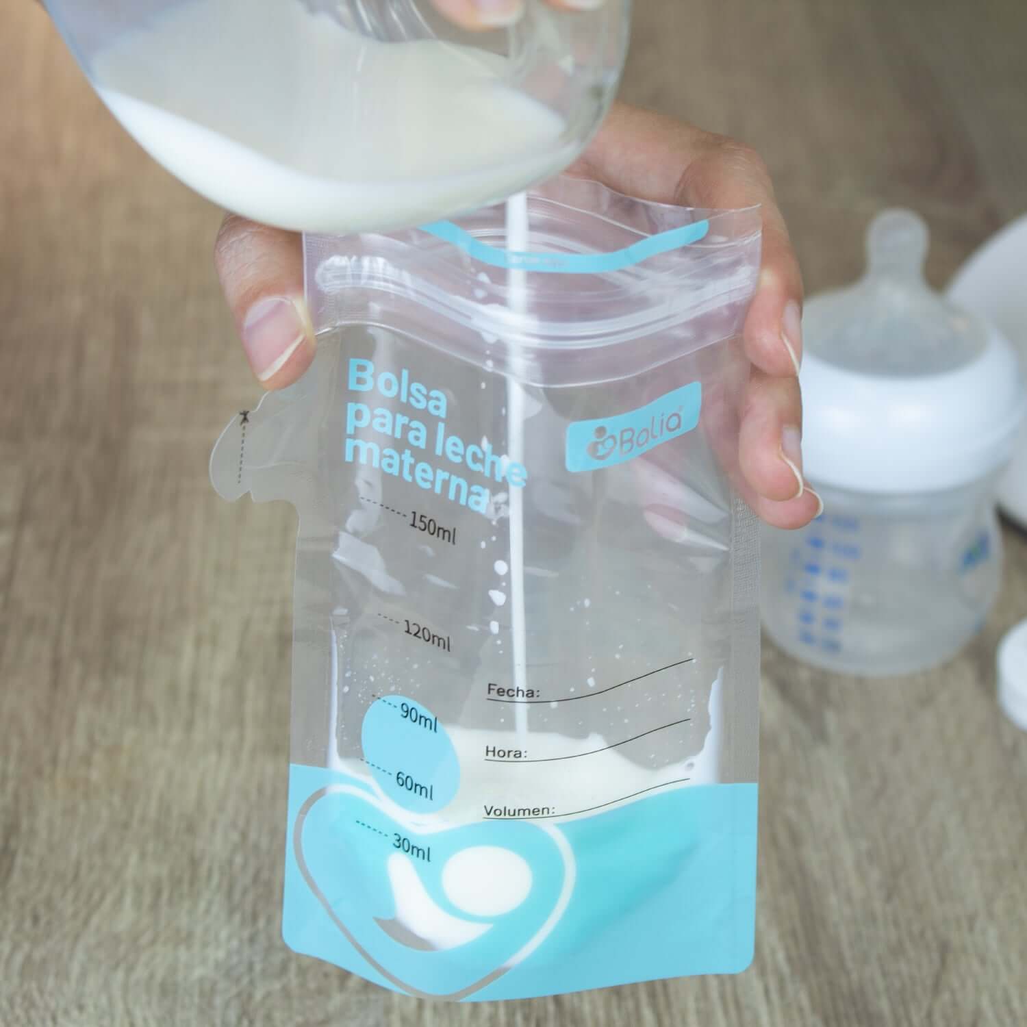 Bolsa para leche materna 25un de Balia, ideal para almacenar leche materna de forma segura y higiénica.
